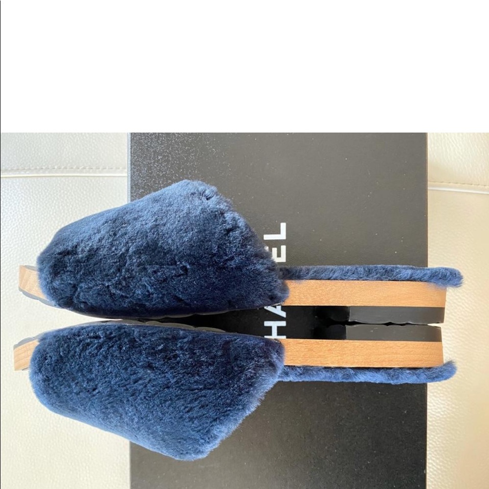 ‼️ SOLD ‼️ New - Fur Lambskin CC Mules Sandals - Picture 7 of 12